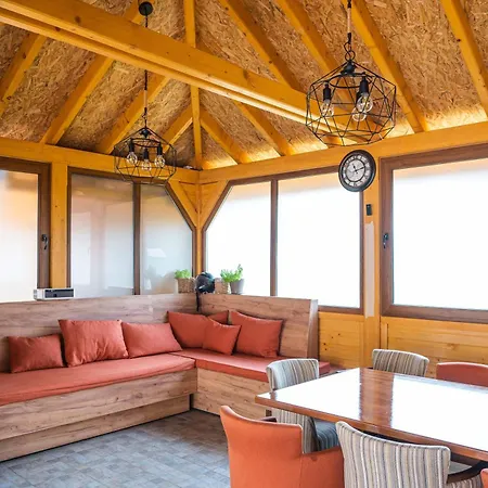 Relax Vuckovic Ιβάνιτσα